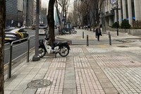 도로위에서 오토바이가 멈췄다면... 안전한갓길에 세워두시면 원하는 서비스센터로 운송해 드립니다.